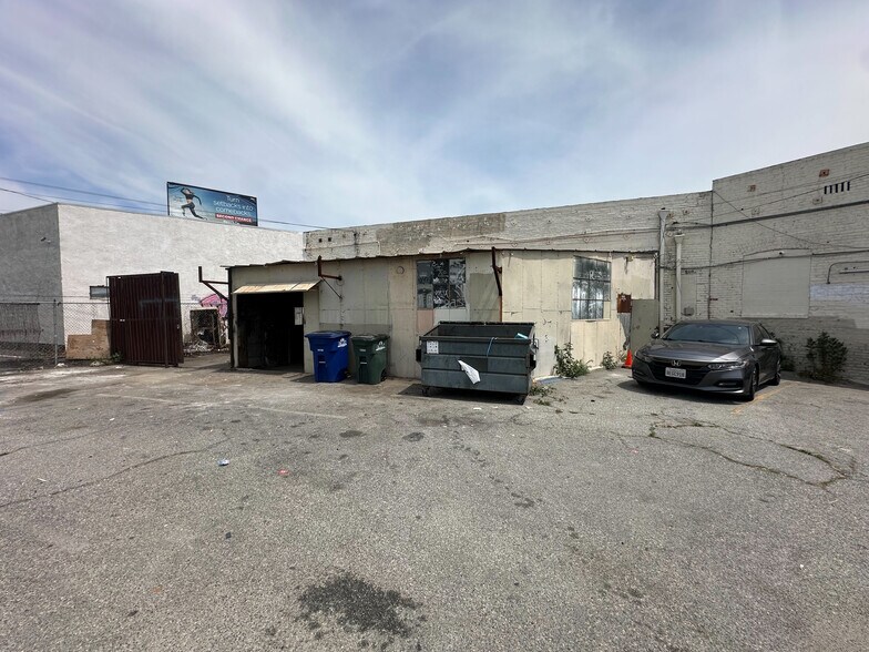 More Photos Of 8517-8519 Long Beach Blvd, Huntington Park Storefront For Lease