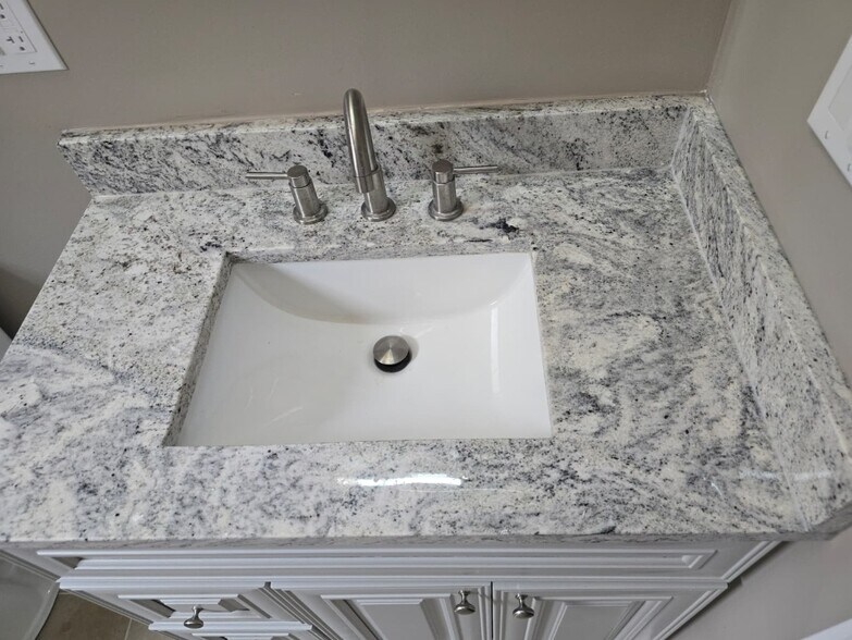 More Photos Of 35 N Mayfield Ave, Chicago Apartments For Sale