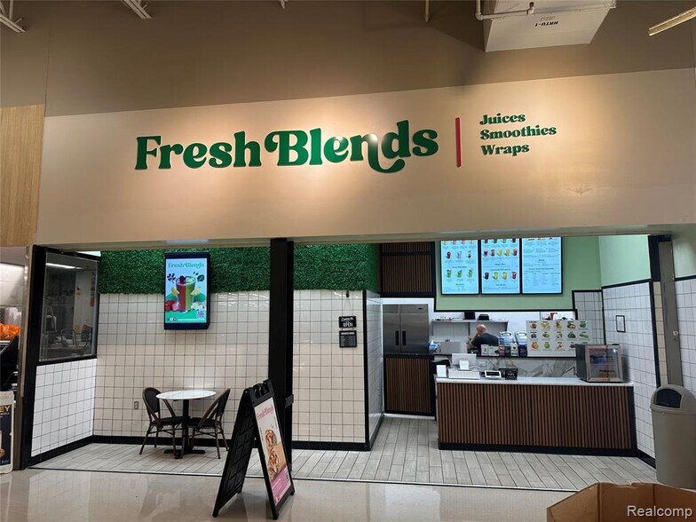 Primary Photo Of 28800 Telegraph Rd, Southfield Supermarket For Lease
