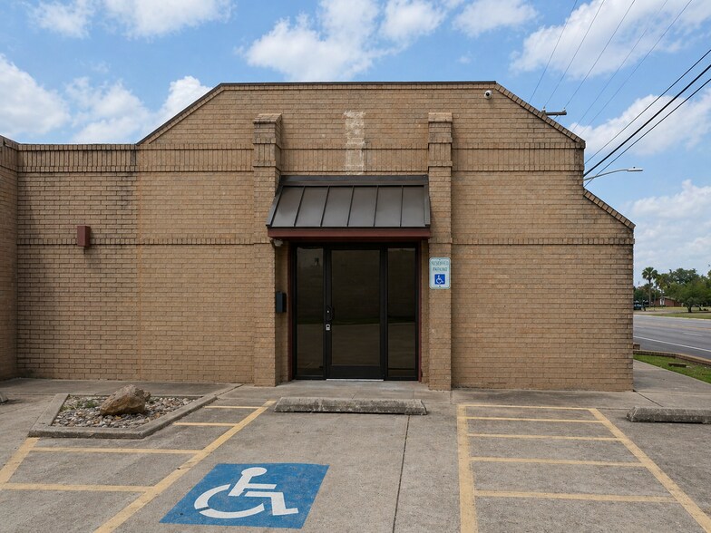 More Photos Of 1911 Lubbock St, Harlingen Healthcare For Lease
