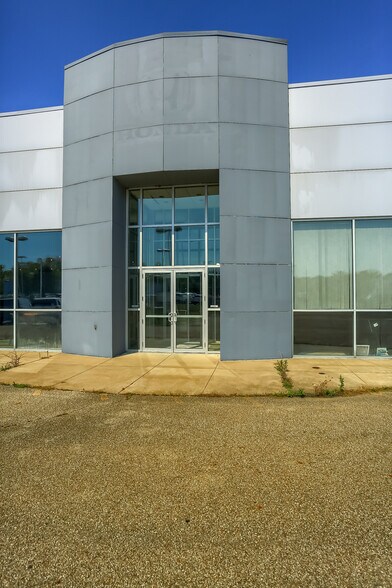 More Photos Of 3 Superior Way, Uniontown Auto Dealership For Sale