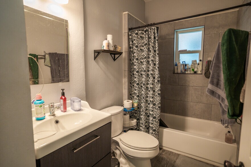 More Photos Of 416 Lime Ave, Long Beach Multifamily For Sale