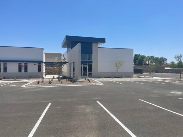 More Photos Of 12444 Edgemere, El Paso Medical For Lease