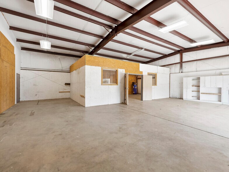 More Photos Of 82 Old Mars Hill Hwy, Weaverville Flex For Lease
