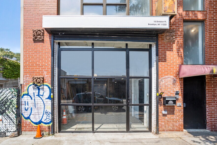 More Photos Of 15 Division Pl, Brooklyn Warehouse For Lease