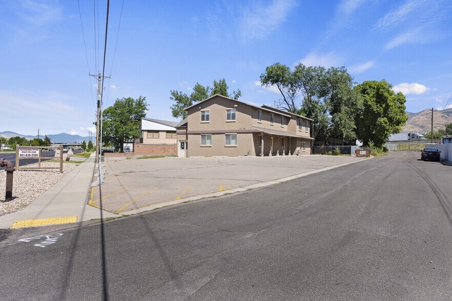 More Photos Of 910 W State St, Lehi Office For Sale