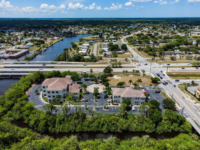 More Photos Of 5920 Pan American Blvd, North Port Medical For Lease