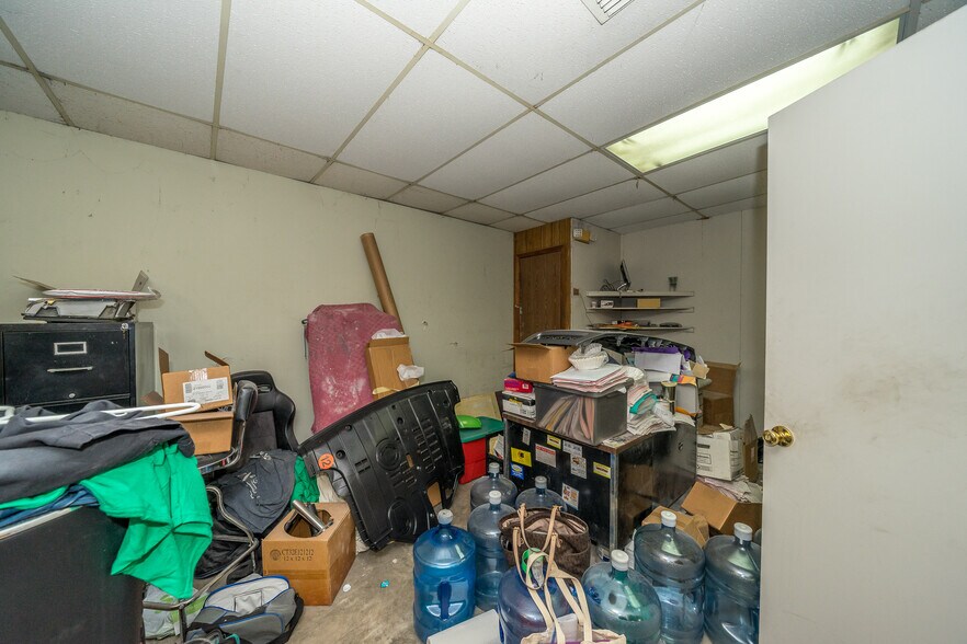 More Photos Of 1018 Orange St, Titusville Warehouse For Sale