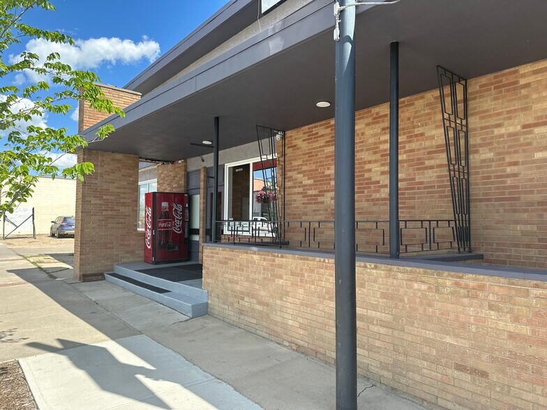 More Photos Of 5011 50 St, Barrhead Hotel For Sale