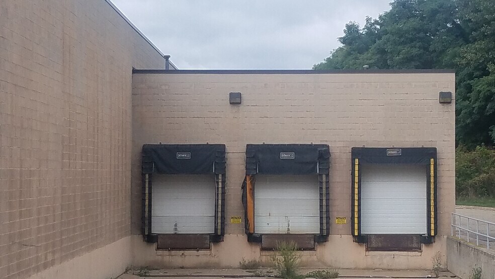 More Photos Of 5700 Beckley Rd, Battle Creek Self Storage For Sale