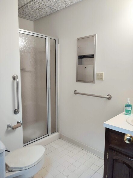 More Photos Of 750 Route 73 S, Marlton Medical For Sale