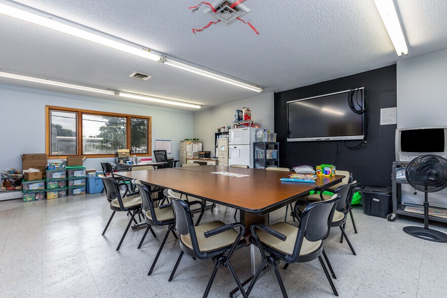 More Photos Of 410 N Union St, Dodgeville Office For Sale