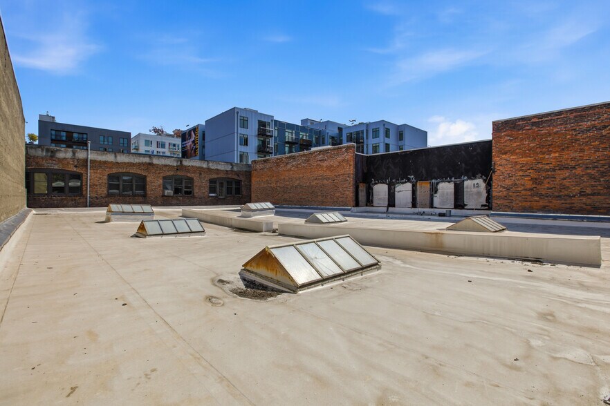 More Photos Of 1420 Broadway, Seattle Warehouse For Sale