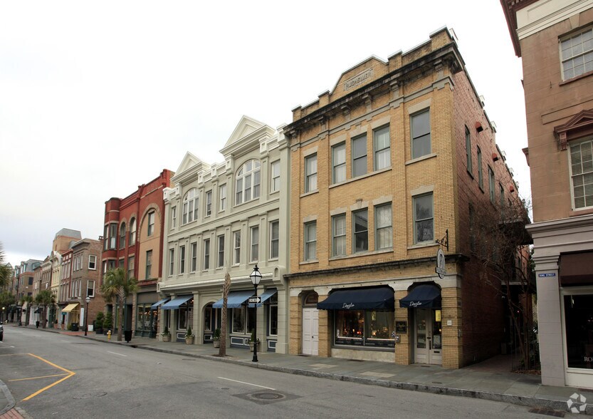 More Photos Of 204 King St, Charleston Storefront Retail Residential For Lease