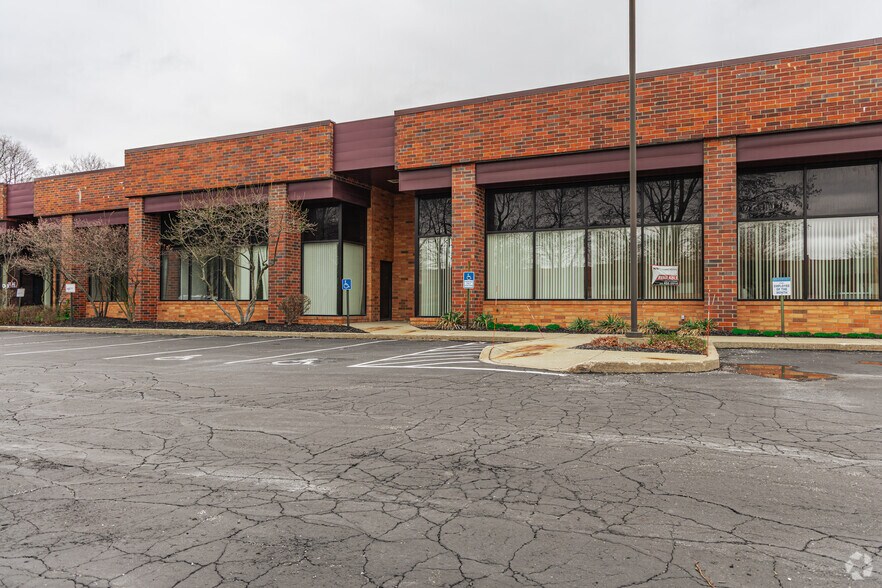 More Photos Of 6935 Treeline Dr, Brecksville Unknown For Lease