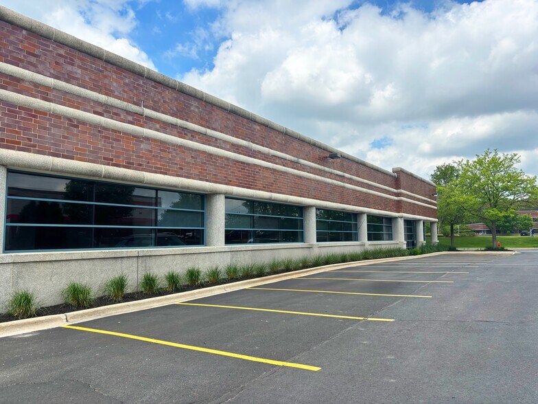 More Photos Of 1150-1162 Spring Lake Dr, Itasca Light Distribution For Lease