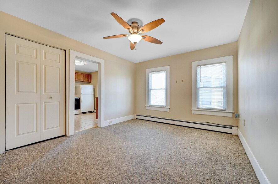 More Photos Of 291 Main St, Eynon Restaurant For Sale