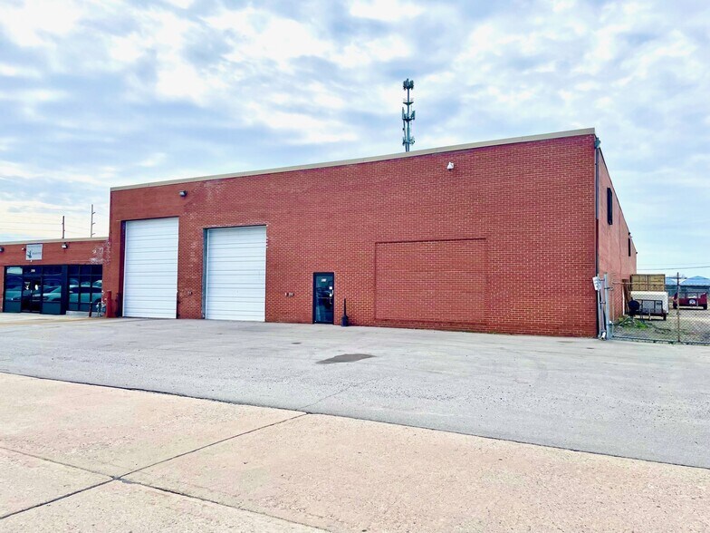 More Photos Of 211 N Spring St, Cape Girardeau Industrial For Sale