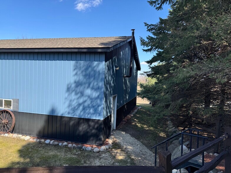 More Photos Of 4815 Le Sueur Ave, New Prague Specialty For Lease