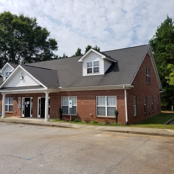 More Photos Of 157 Commons Way, Greenville Office For Lease