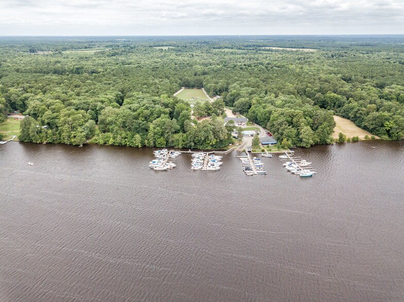 More Photos Of 9100 Wilcox Neck Rd, Charles City Marina For Lease