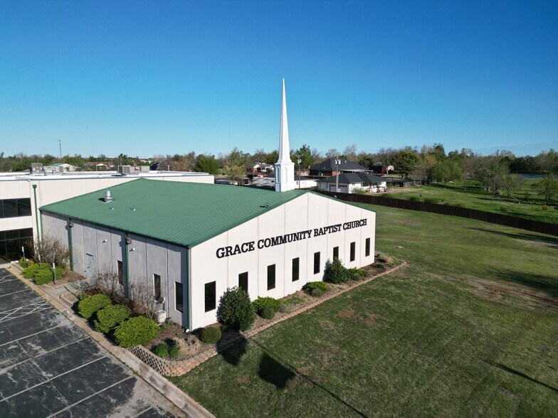 More Photos Of 10901 S Santa Fe Ave, Oklahoma City Religious Facility For Sale
