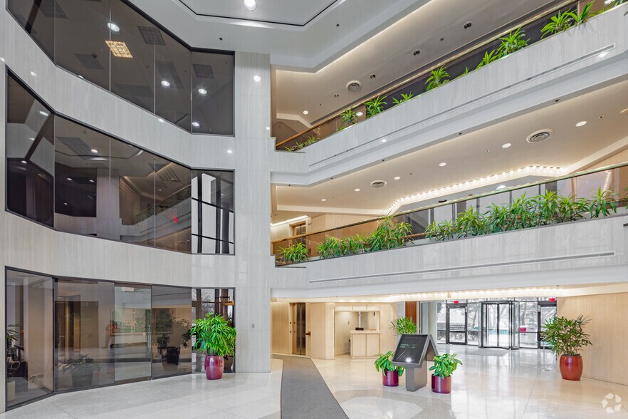 More Photos Of 1721 Moon Lake Blvd, Hoffman Estates Office For Lease