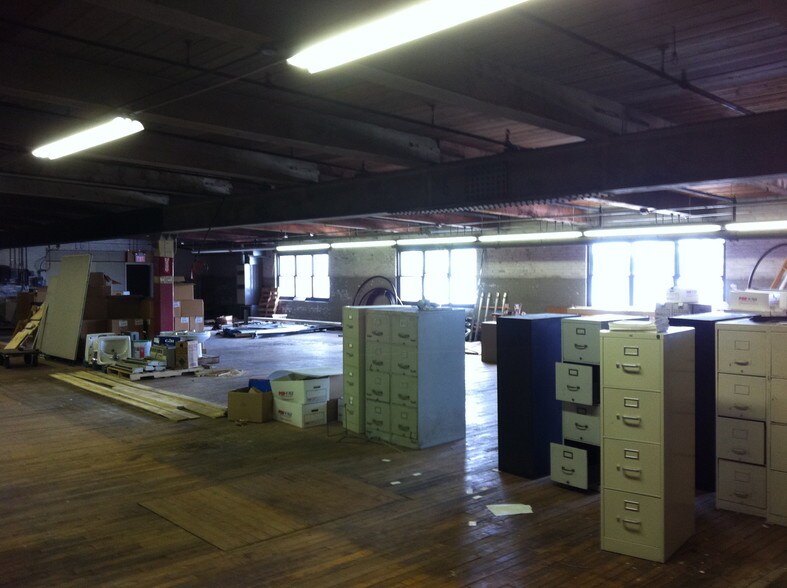 More Photos Of 376 Nash Rd, New Bedford Refrigeration Cold Storage For Lease
