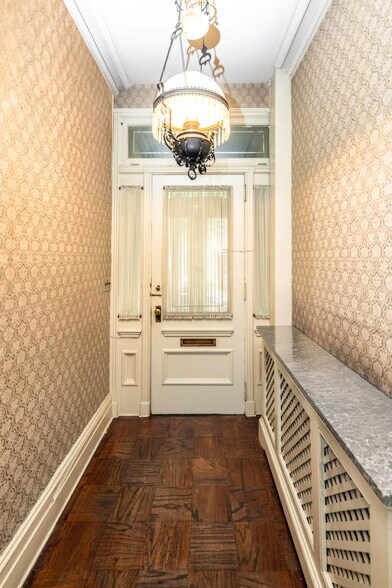 More Photos Of 248 W 12th St, New York Apartments For Sale