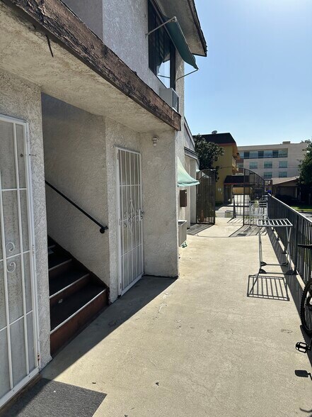 More Photos Of 1001 Orange Grove Ave, Glendale Apartments For Sale