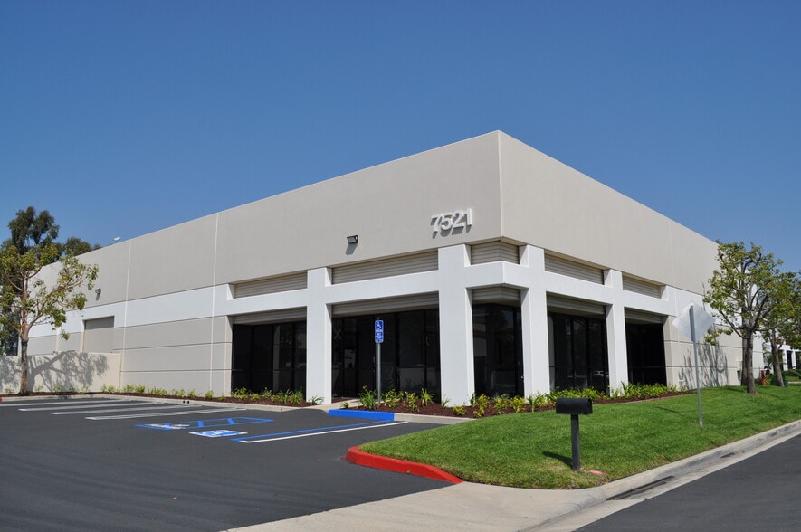 More Photos Of 7521 Talbert Ave, Huntington Beach Warehouse For Lease