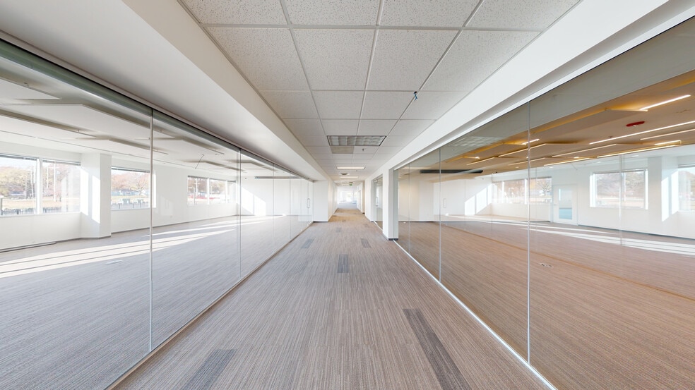 More Photos Of 7801 Nieman Rd, Shawnee Industrial For Lease