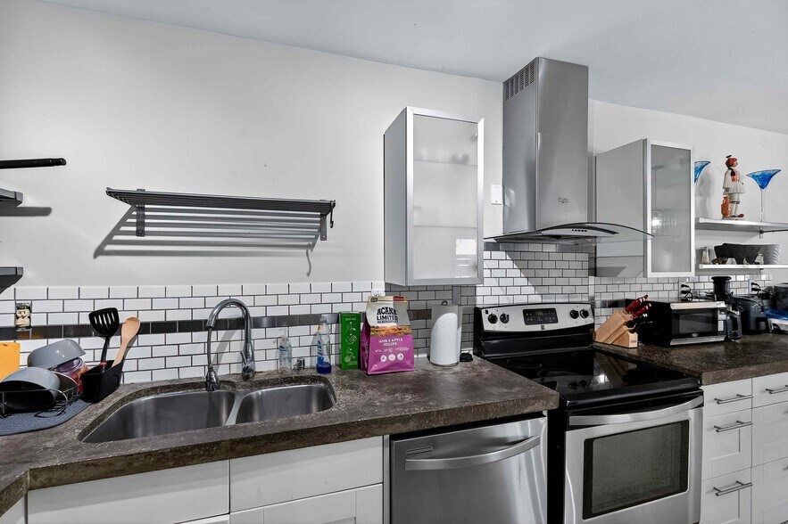 More Photos Of 8640 NE 2nd Ave, El Portal Office Residential For Sale