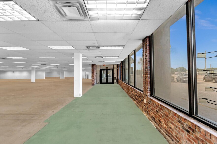 More Photos Of 7121-7177 S US Highway 1, Port Saint Lucie General Retail For Lease