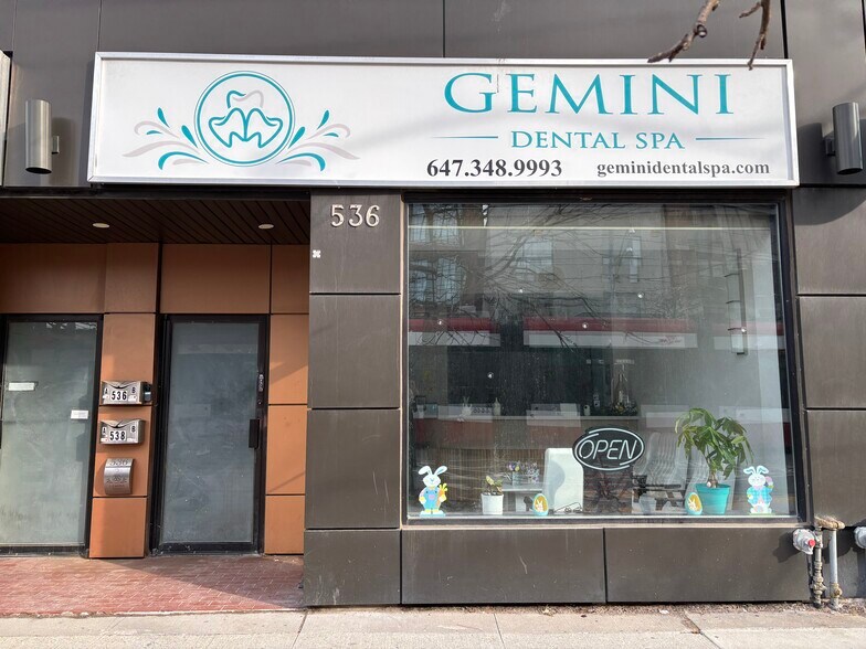 Primary Photo Of 532-538 College St, Toronto Storefront Retail Residential For Lease