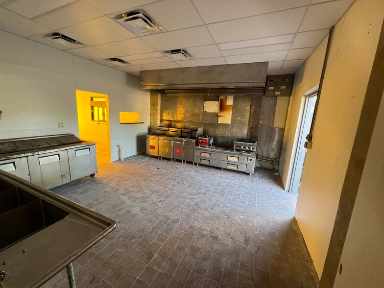 More Photos Of 1410 E Main St, Bartow Fast Food For Lease