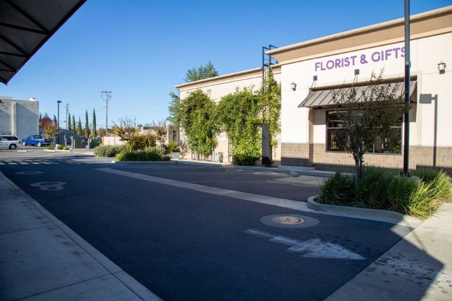 More Photos Of 2820 Freeman St, Anderson Freestanding For Lease