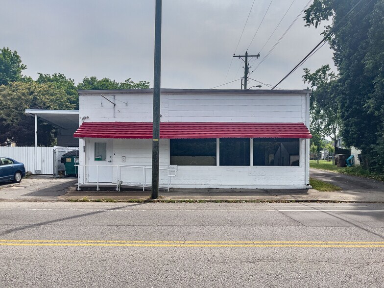More Photos Of 306 46th Ave N, Nashville Storefront Retail Residential For Lease