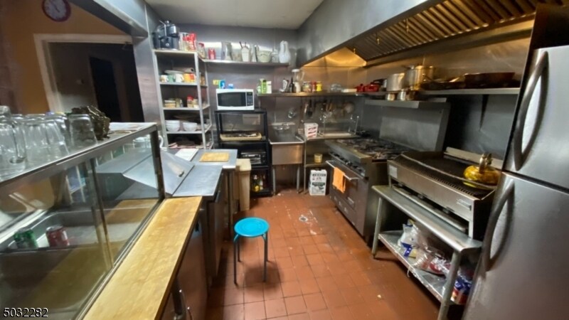 More Photos Of 163 Hope Ave, Passaic Health Club For Sale