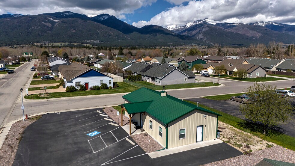 More Photos Of 115 Valley View St, Stevensville Restaurant For Sale