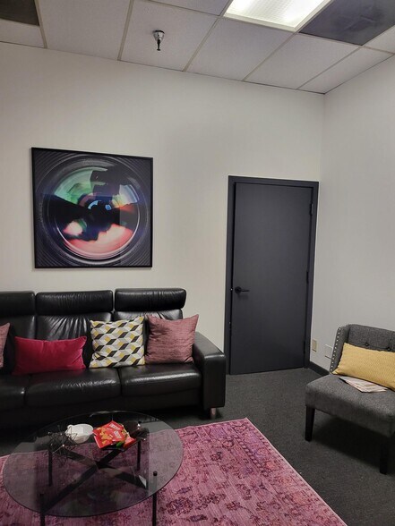 More Photos Of 3000 N Hollywood Way, Burbank Office For Lease