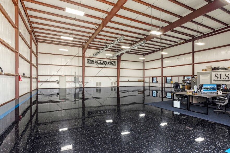 More Photos Of 17701 Telge Rd, Cypress Warehouse For Sale