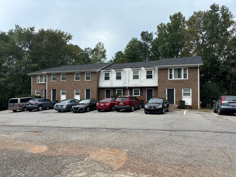 More Photos Of 180 Chalfont Ln, Athens Multifamily For Sale