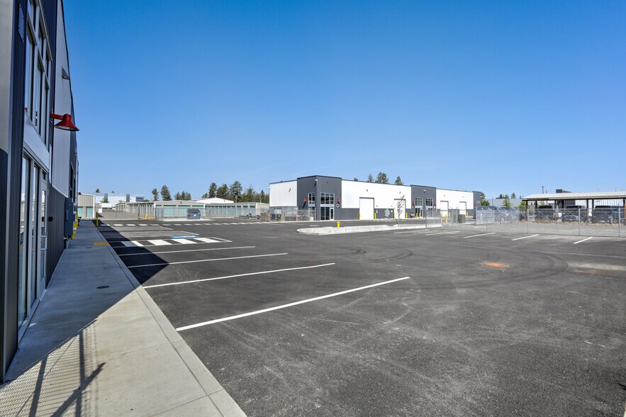 More Photos Of 5807 Thorpe, Spokane Light Distribution For Lease