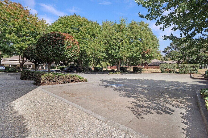 More Photos Of 500 W East Ave, Chico Office For Sale