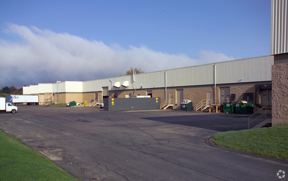 More Photos Of 125 John Hancock Rd, Taunton Warehouse For Lease