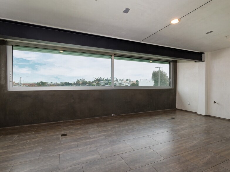 More Photos Of 227 California St, El Segundo Loft Creative Space For Lease