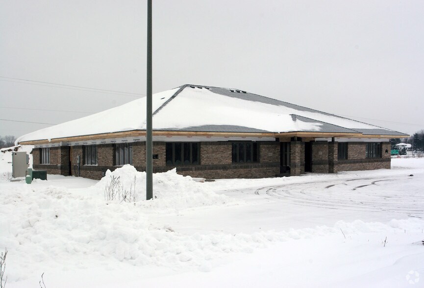 More Photos Of 8951-8957 33rd St N, Lake Elmo Office For Sale