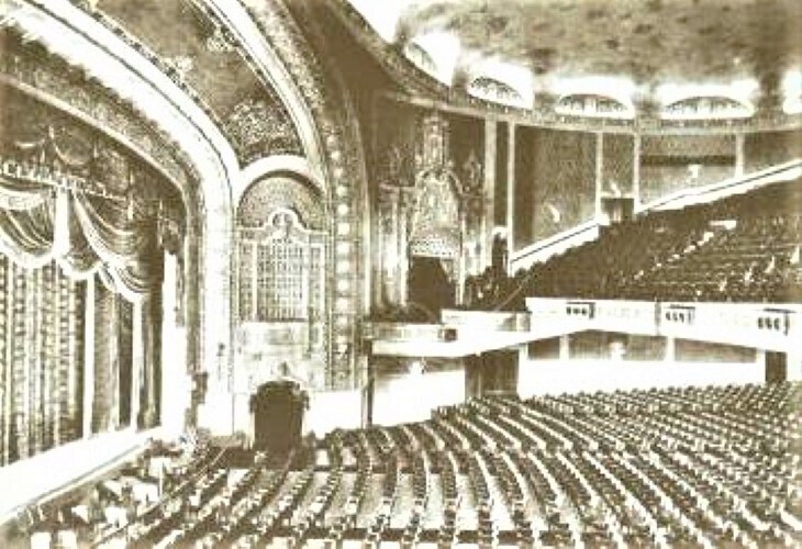 More Photos Of 2828 N Clark St, Chicago Unknown For Lease