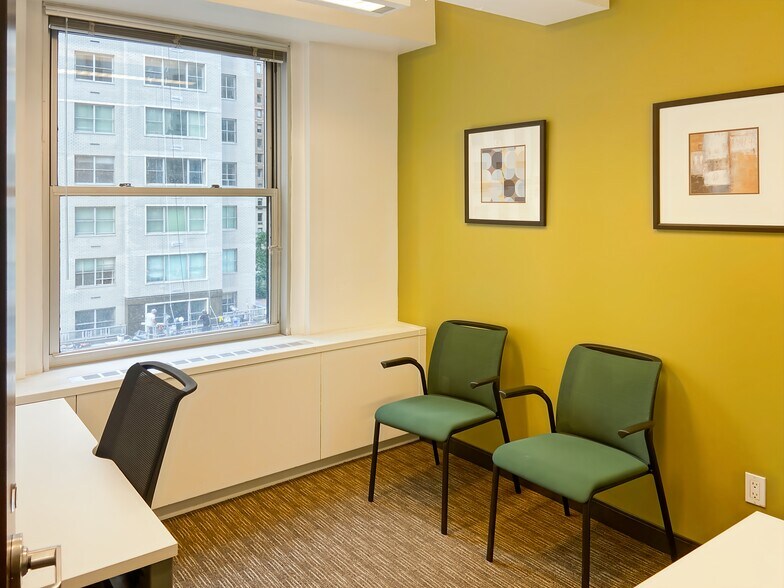 More Photos Of 57 W 57th St, New York Coworking Space